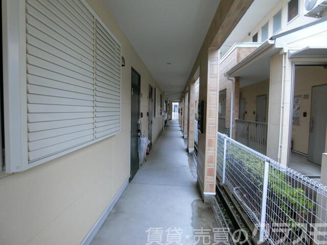 2/4 エントランス