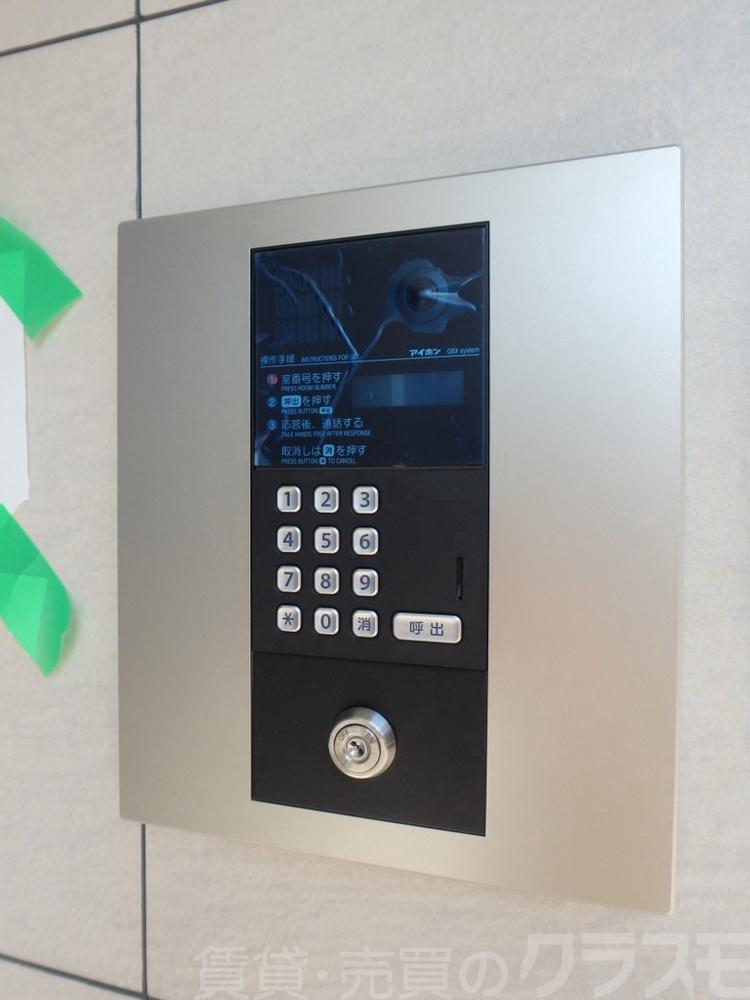 22/30 エントランス