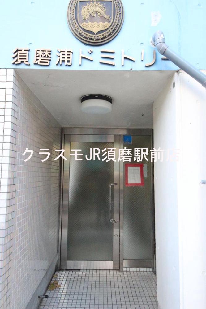 21/30 エントランス