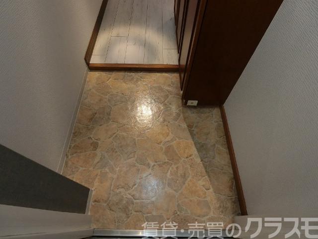 18/30 玄関