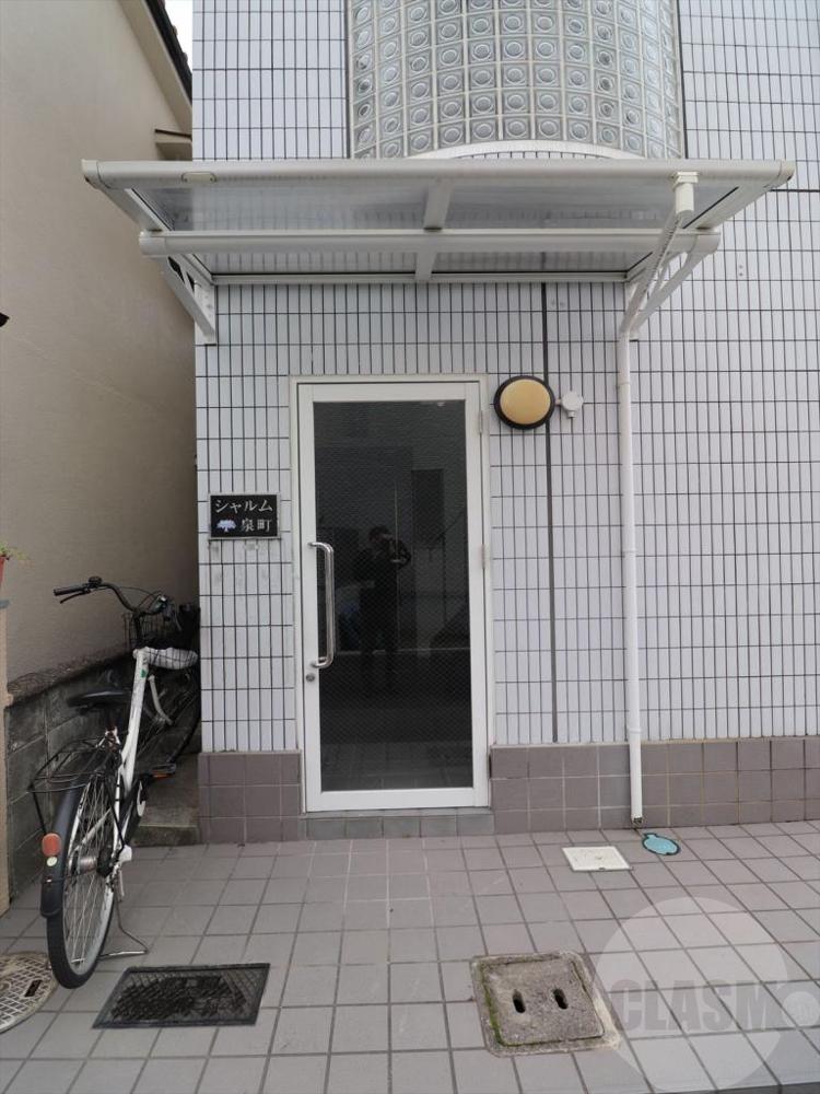 22/30 エントランス