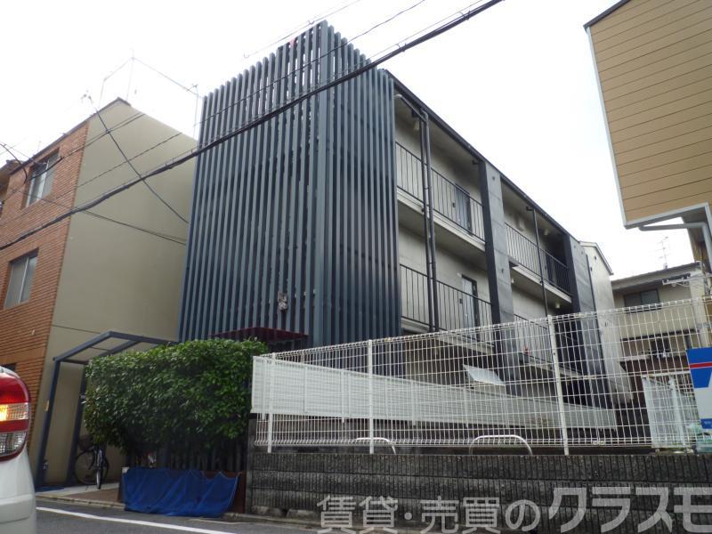 30/30 エントランス