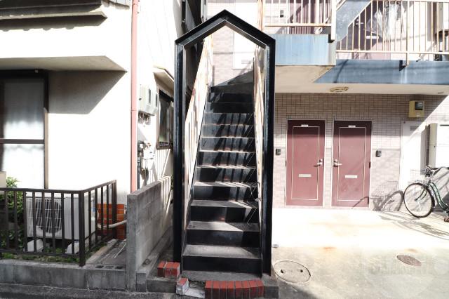 22/30 エントランス