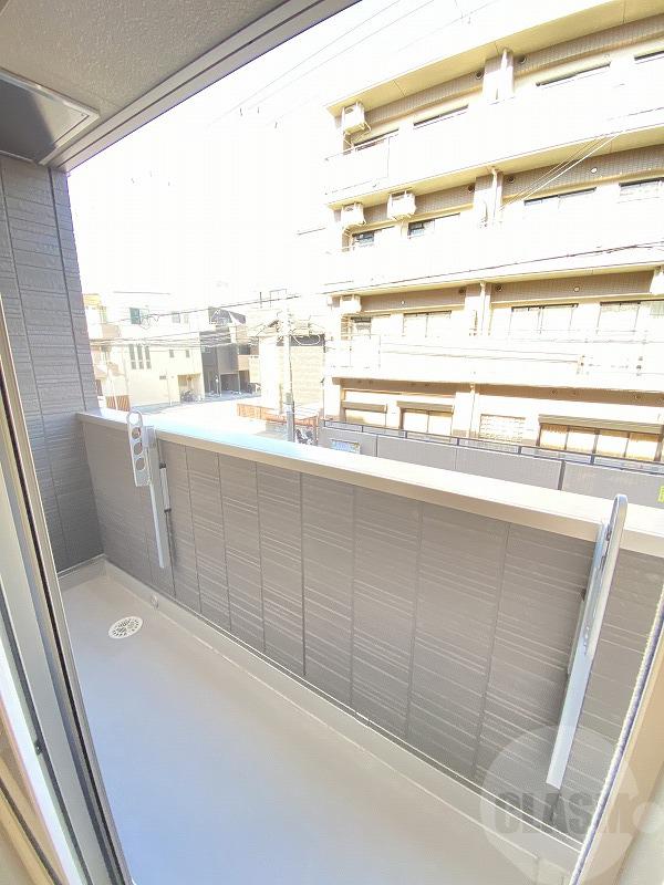 23/30 バルコニー