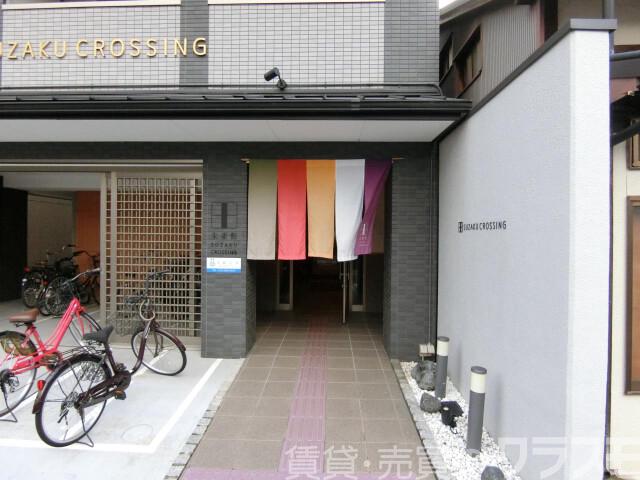 28/30 エントランス