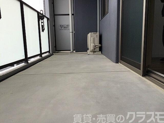 25/30 バルコニー