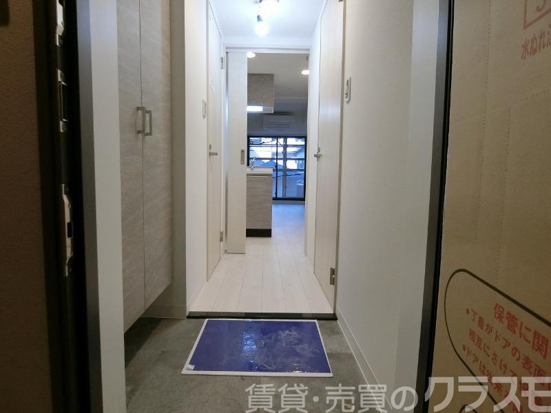 16/30 玄関