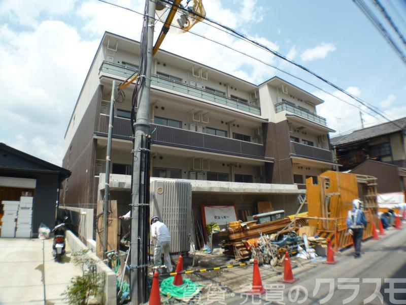 30/30 エントランス