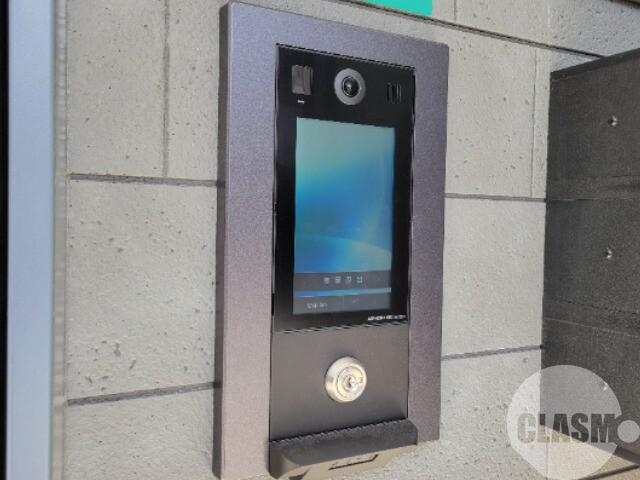 18/24 エントランス