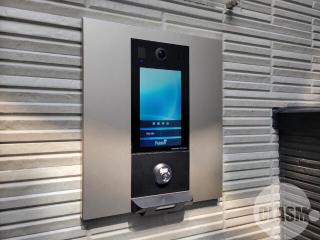 21/27 エントランス