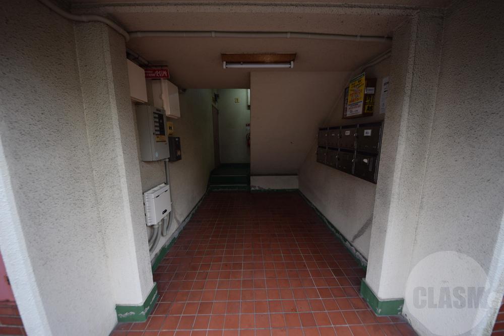 21/29 エントランス