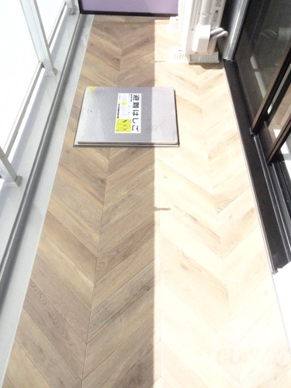 15/28 バルコニー