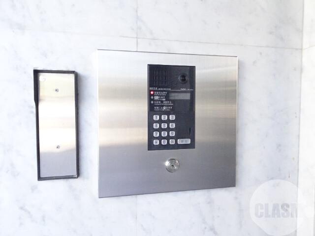 16/27 エントランス