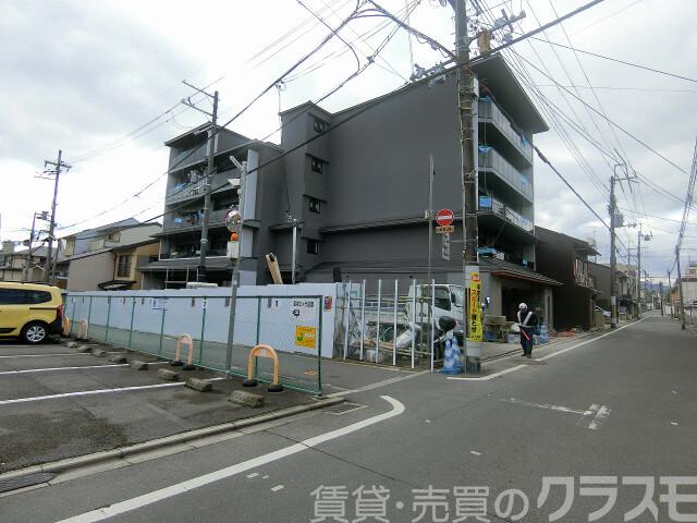 30/30 エントランス