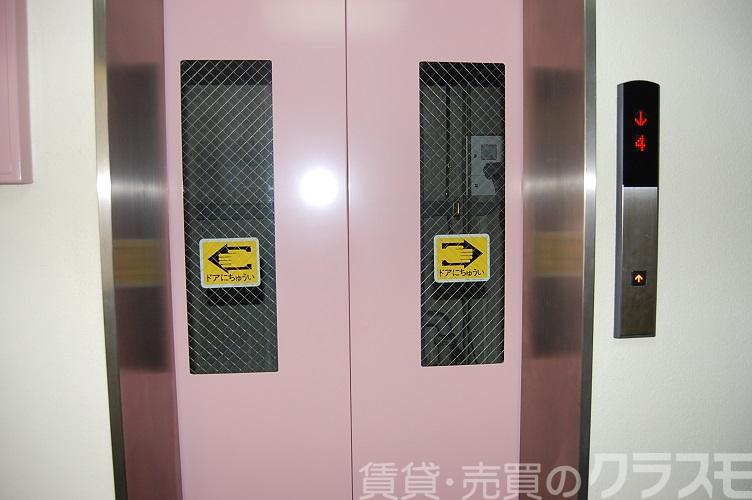 29/30 エントランス