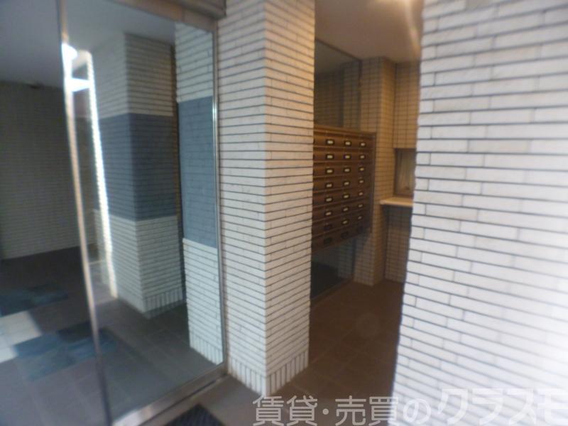 28/30 エントランス