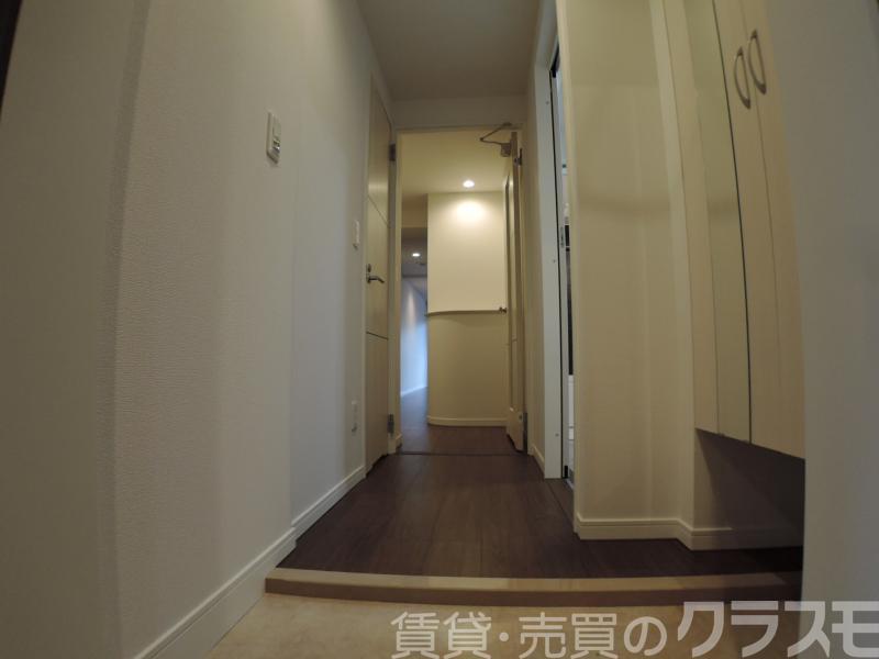 16/30 玄関