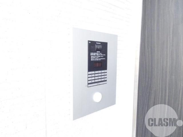 21/30 エントランス