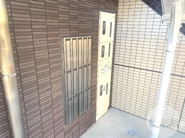 21/27 エントランス