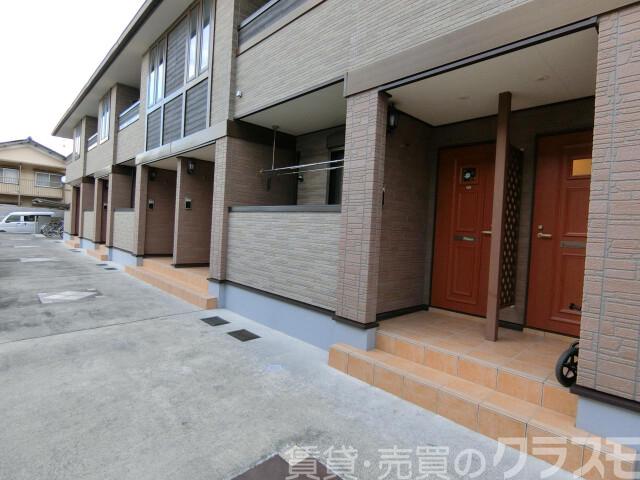 28/30 エントランス