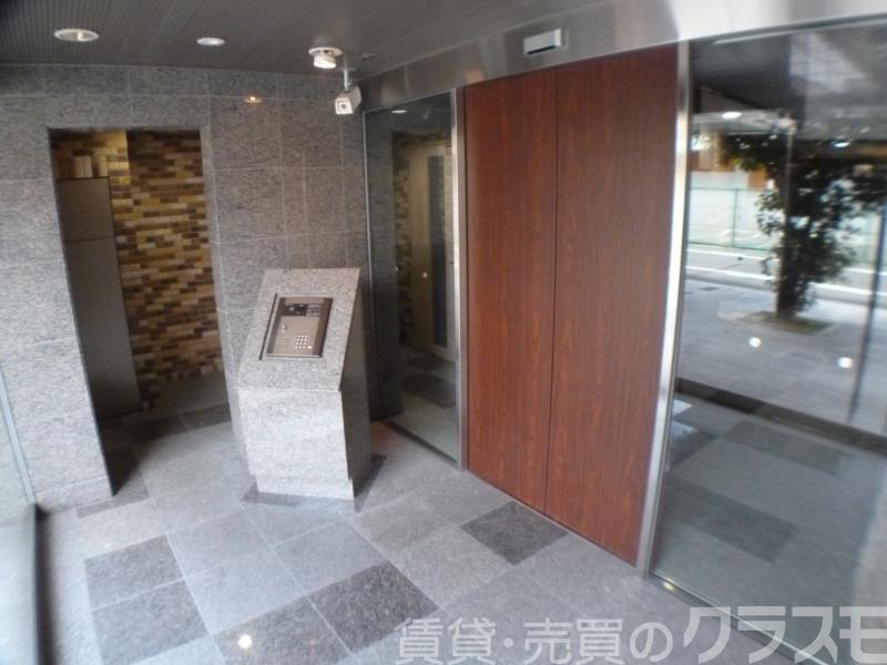 2/4 エントランス