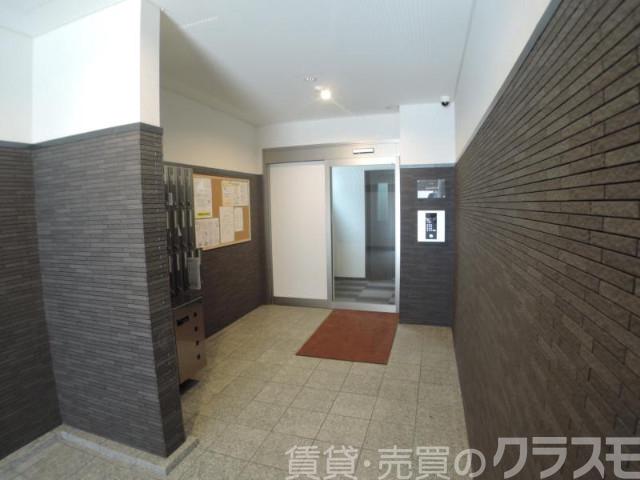 28/30 エントランス