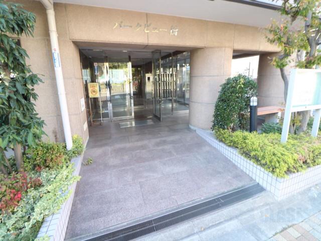 22/30 エントランス