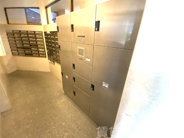 26/30 エントランス