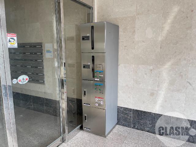 22/28 エントランス