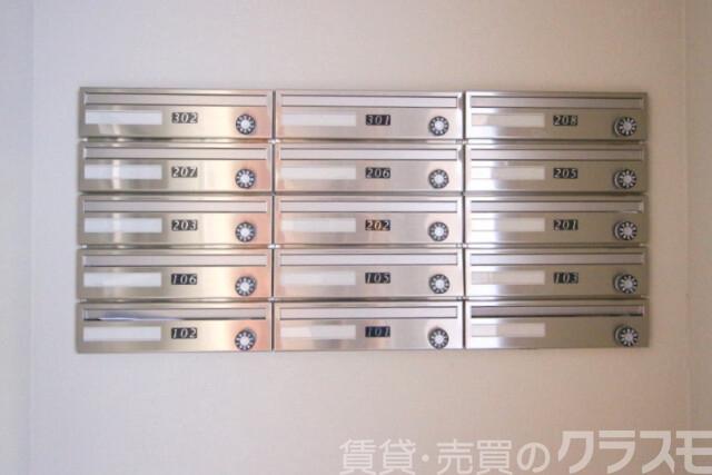 2/4 エントランス