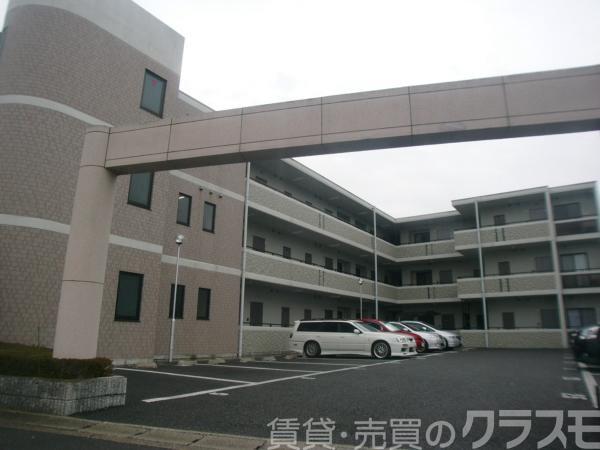 20/30 エントランス