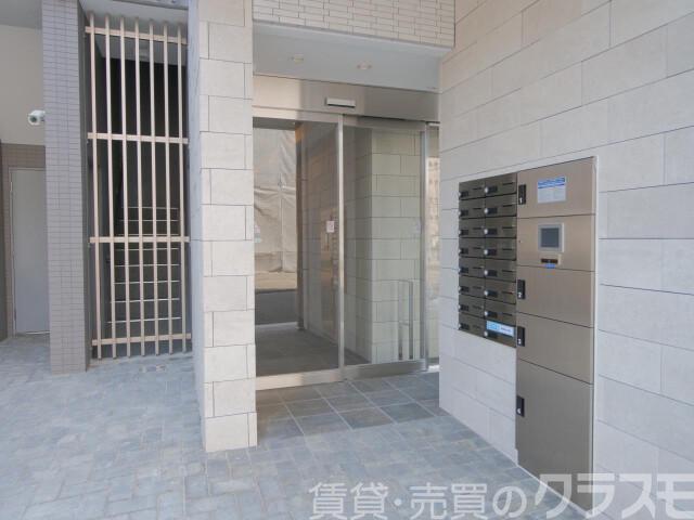 28/30 エントランス