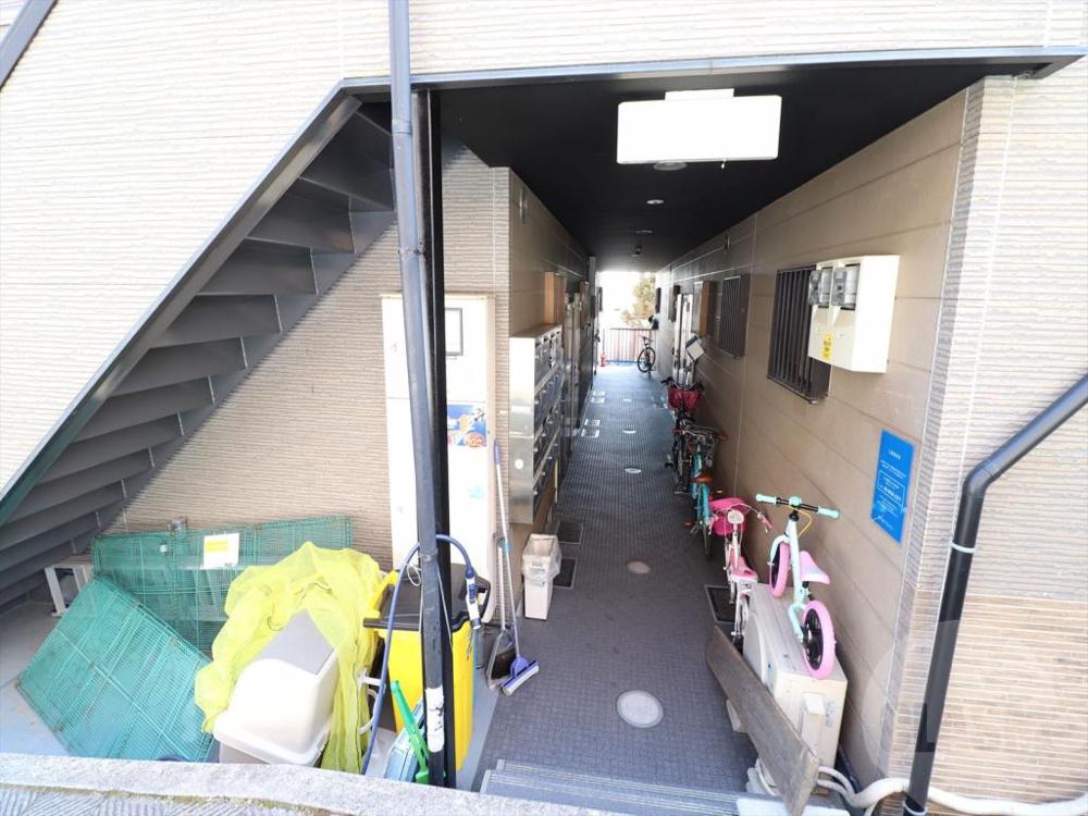 22/30 エントランス