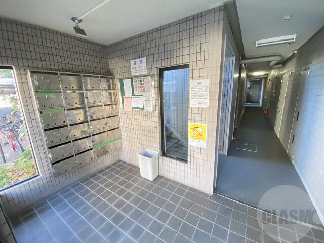 18/26 エントランス