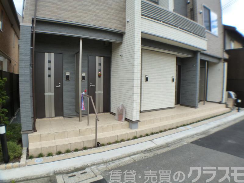 28/30 エントランス