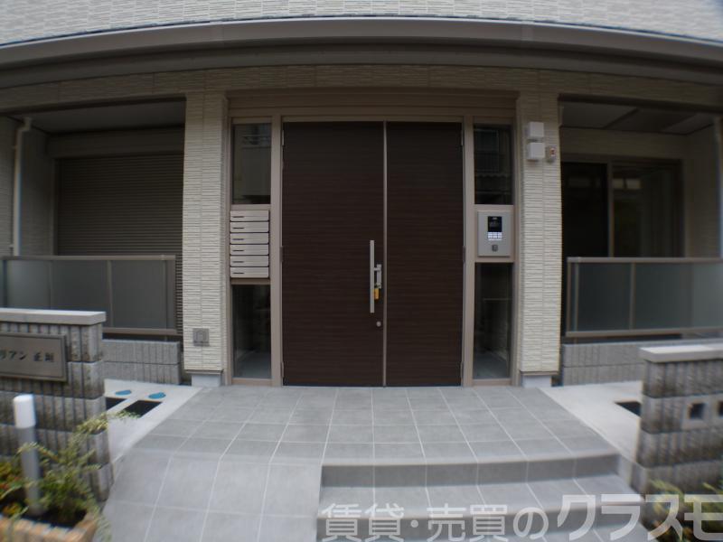 2/2 エントランス