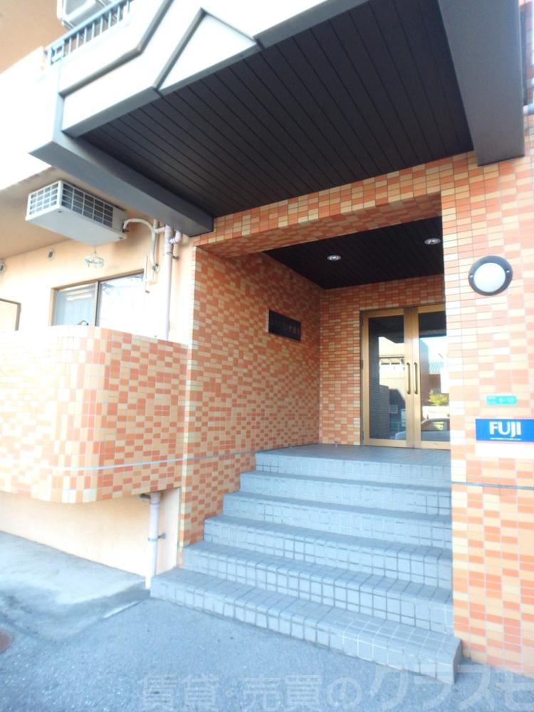 13/23 エントランス