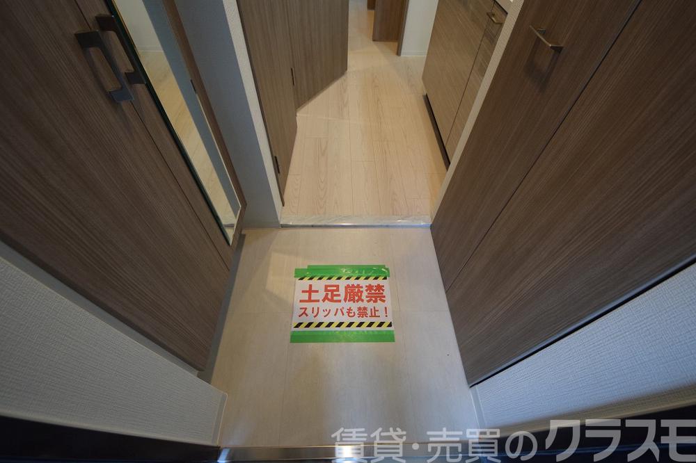 18/30 玄関