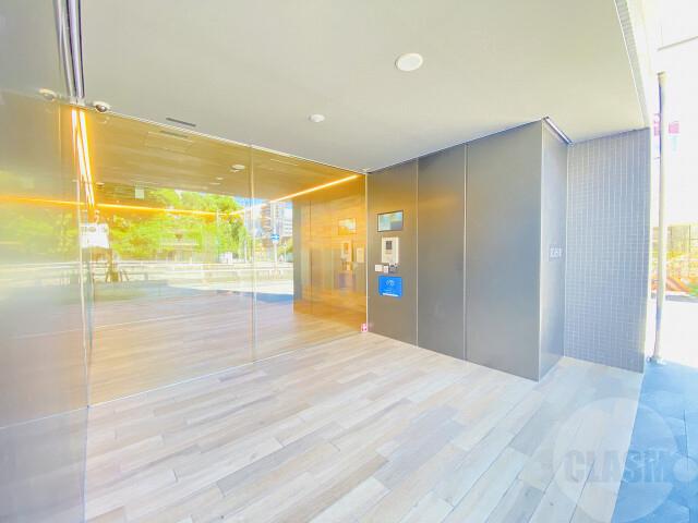 20/27 エントランス