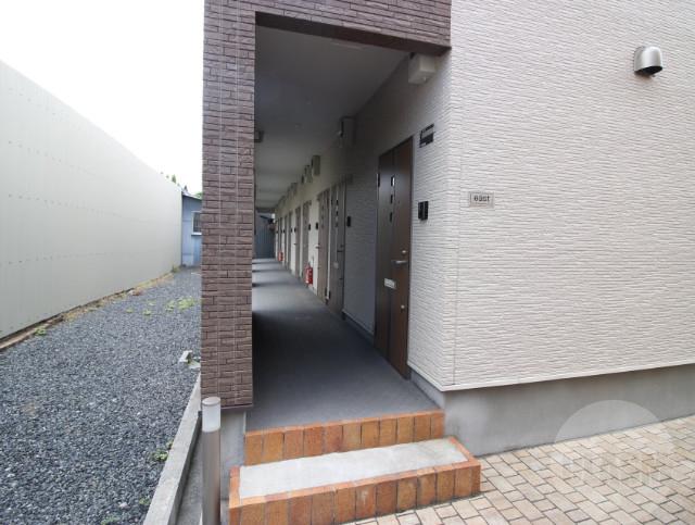 21/27 エントランス