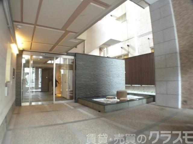 2/2 エントランス