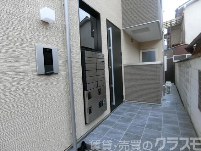 28/30 エントランス