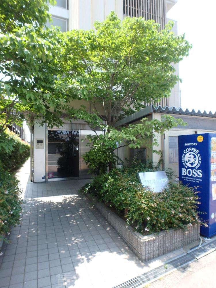 19/26 エントランス