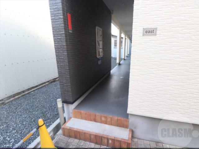 20/27 エントランス