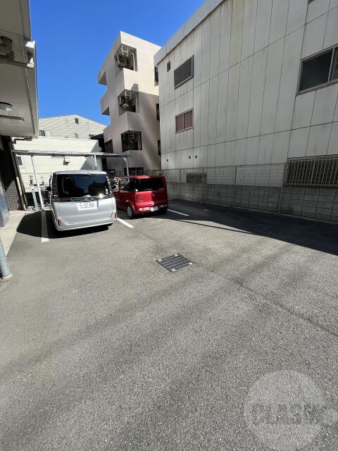 22/30 駐車場