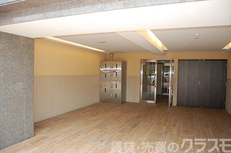 28/30 エントランス