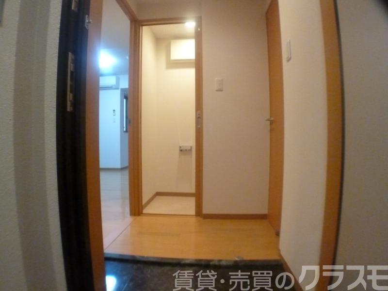 16/30 玄関