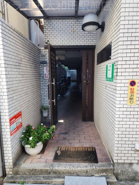 26/30 エントランス