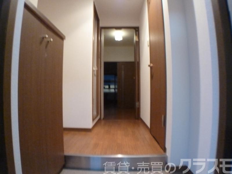 16/30 玄関
