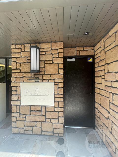 20/30 エントランス